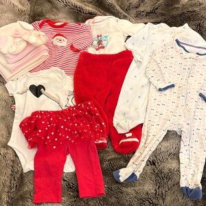 Bundle of baby girlclothes including Christmas outfits - Size newborn - 6 months
